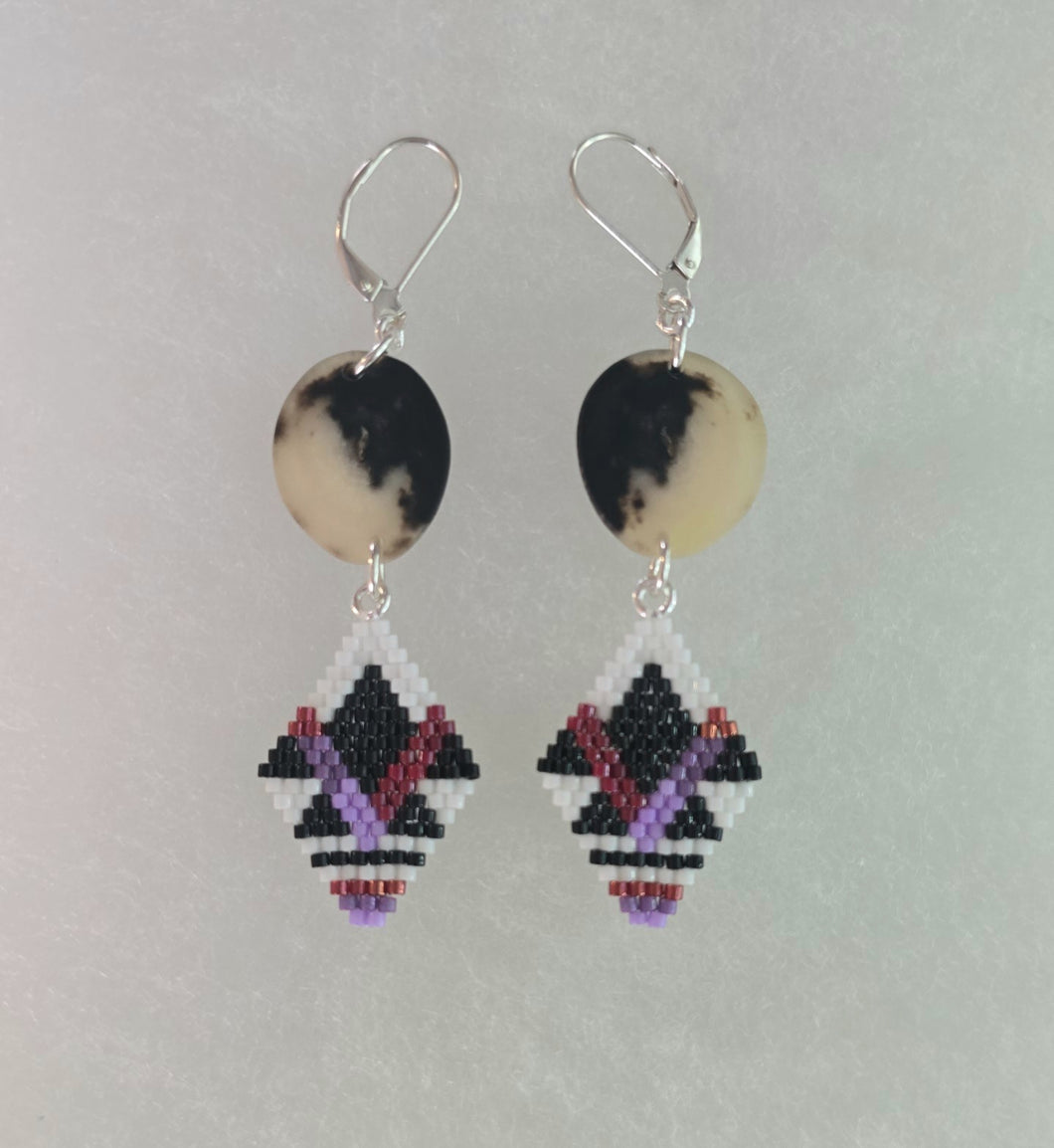 Signature studs (lavender)